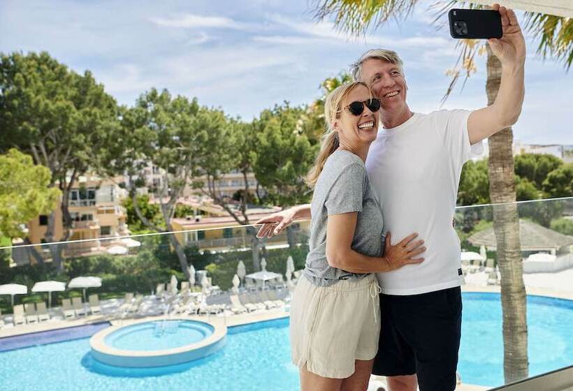 Familiekamer met Uitzicht op het Zwembad, Iberostar Cristina