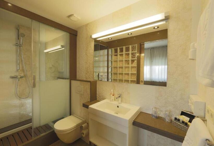 اتاق استاندارد, Lux Isla