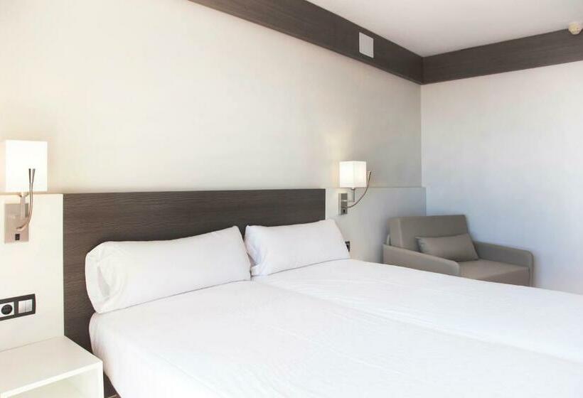 اتاق استاندارد با چشم‌انداز استخر, Medplaya Hotel Santa Monica