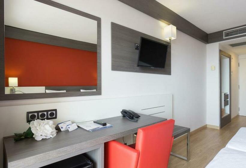 اتاق استاندارد با چشم‌انداز استخر, Medplaya Hotel Santa Monica