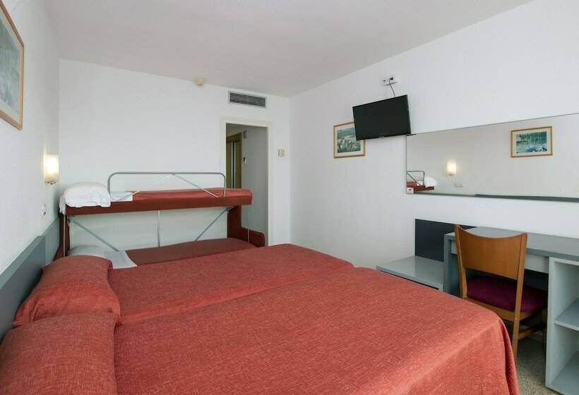 Chambre Familiale, Medplaya  Santa Monica