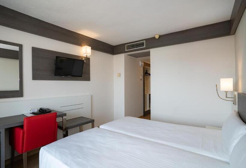 اتاق استاندارد با چشم‌انداز استخر, Medplaya Hotel Santa Monica