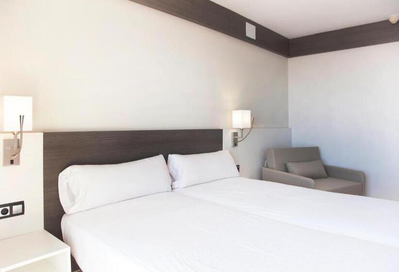 اتاق استاندارد با تراس و چشم‌انداز دریا, Medplaya Hotel Santa Monica