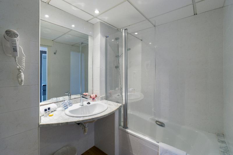 اتاق خانوادگی با چشم‌انداز دریا, Medplaya Hotel Santa Monica