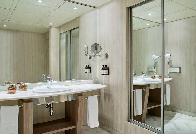 اتاق خانوادگی, NH Collection Barcelona Pódium
