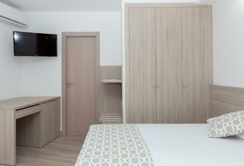 Standard Single Room, Olympia Ronda Ii