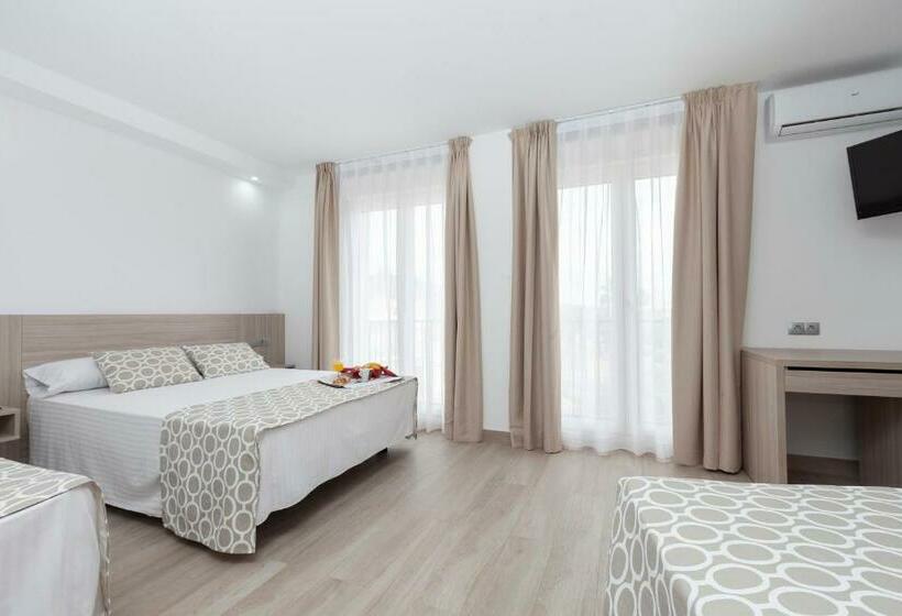 اتاق استاندارد چهار تخته, Olympia Ronda Ii