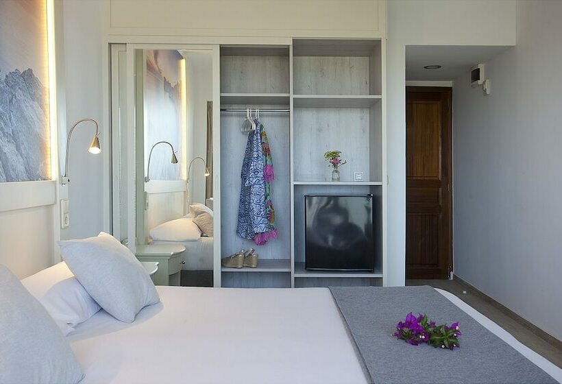 Standard Room with Balcony, Zero Drach del Mar