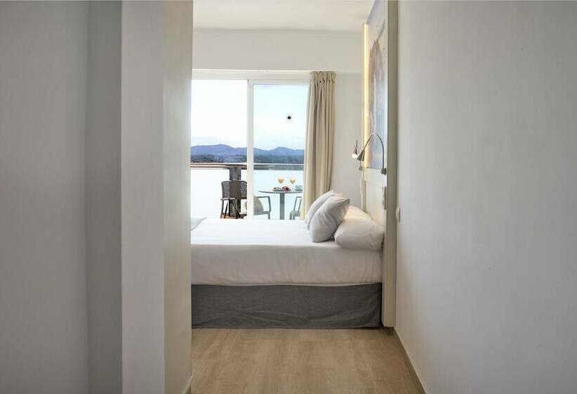 Standard Room with Balcony, Zero Drach del Mar