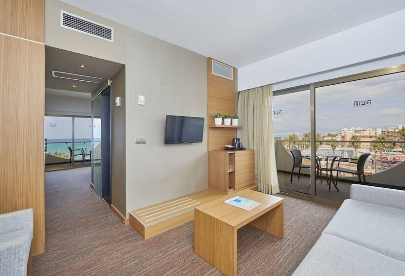 سوییت جونیور با چشم‌انداز دریا, Playa Golf   Adults Only