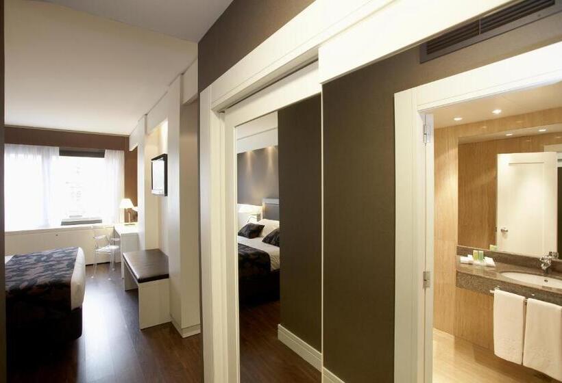 Superior Triple Room, Royal Ramblas