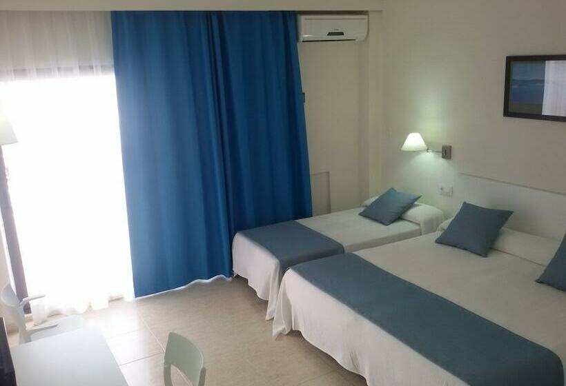 Chambre Standard Vue Piscine, Sicania