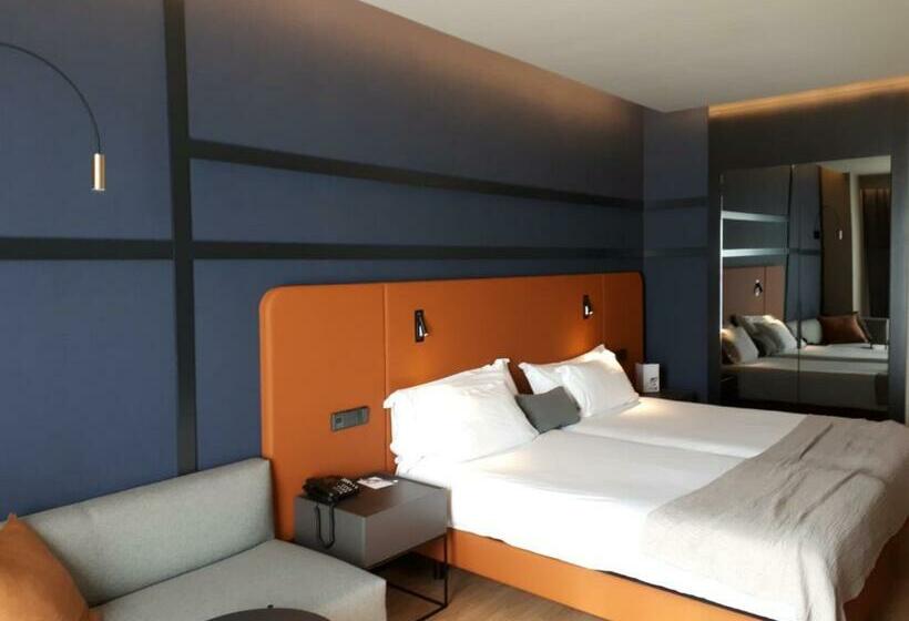 Superior Room with Terrace, Silken Ramblas