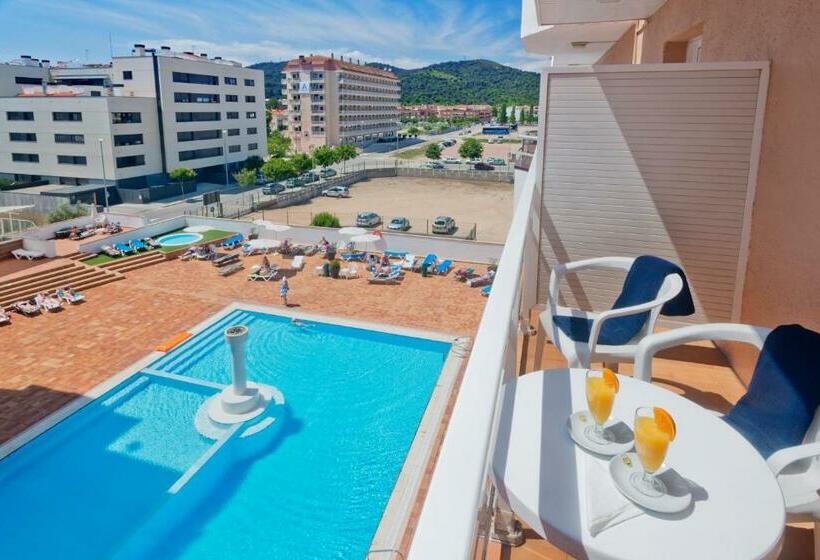 Standard Triple Room, Sorra Daurada Splash