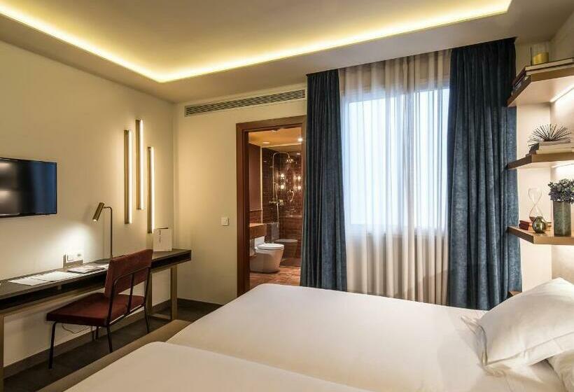 Premium Room, Vincci Mae