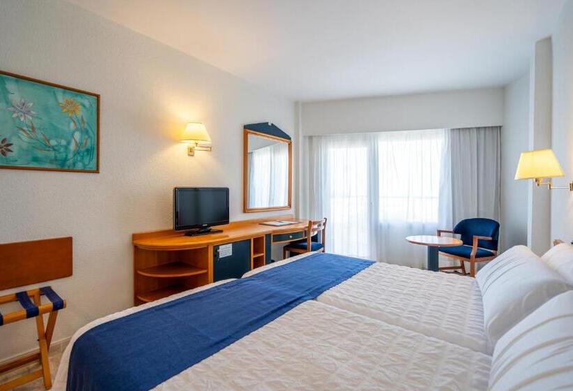 اتاق اساندارد با چشم‌انداز جانبی به دریا, Leman Hotel y Apartamentos