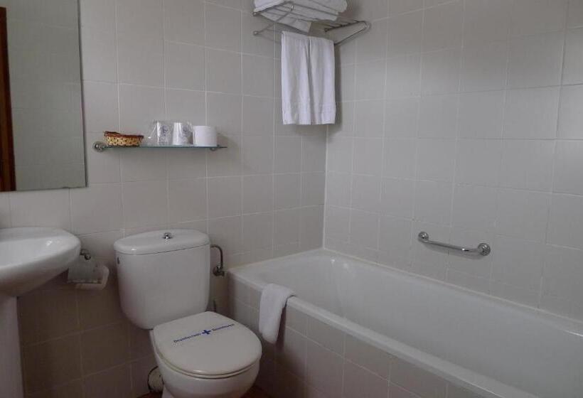 اتاق استاندارد چهار تخته, Aero Hotel Cerdanya Ca L Eudald