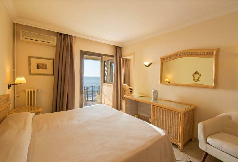 اتاق استاندارد چهار تخته با چشم‌انداز دریا, Cap Roig By Brava Hoteles