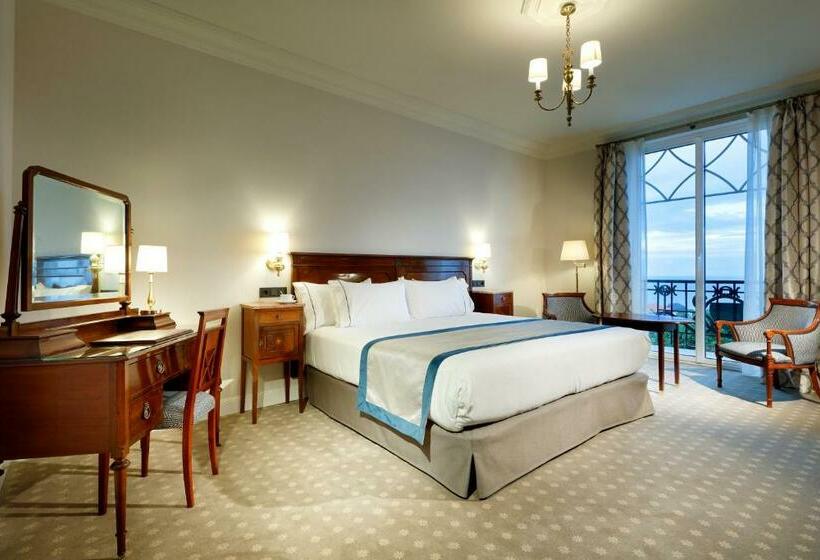 اتاق سوپریور با چشم‌انداز دریا, Eurostars Hotel Real