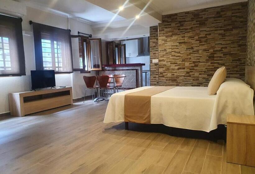 标准工作室, H. Ciudad De Lepe