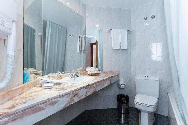اتاق استاندارد, Abades Loja