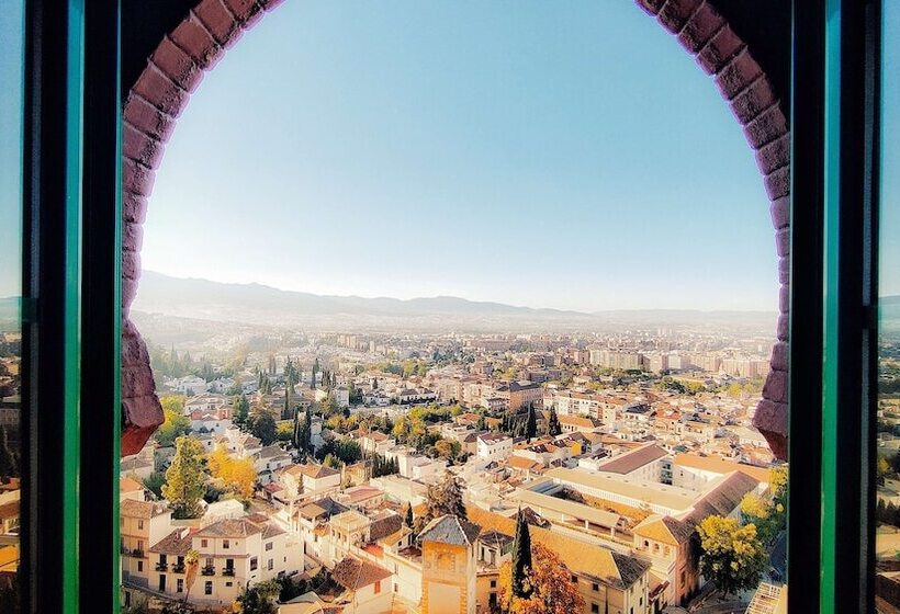 Quarto Clássico Vista Cidade, Alhambra Palace