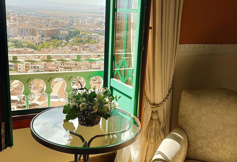 اتاق کلاسیک با چشم‌انداز شهر, Alhambra Palace