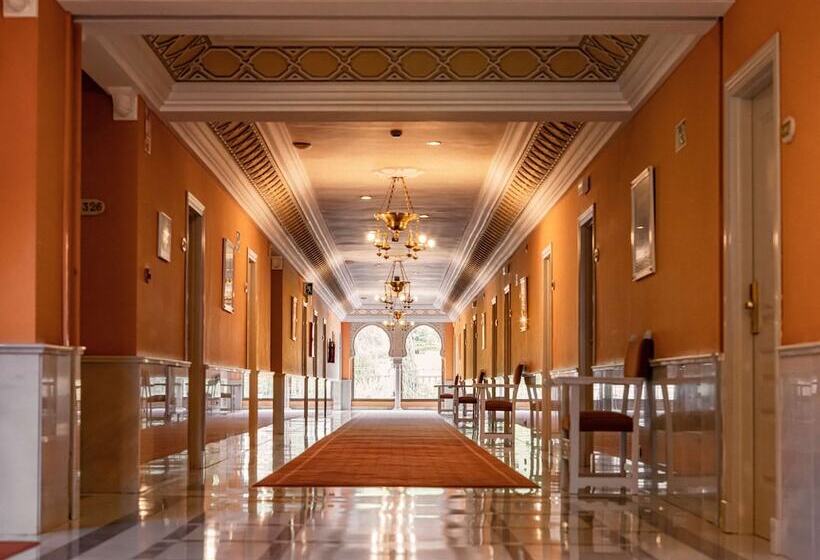 اتاق استاندارد, Alhambra Palace