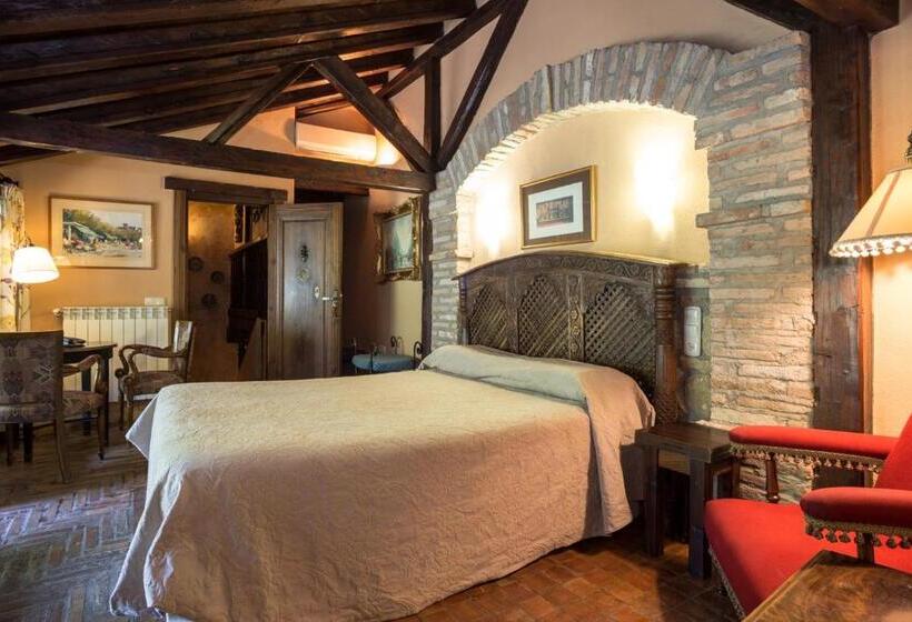 Superior Room with Terrace, América