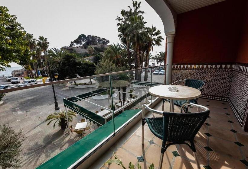 Трехместный Номер Стандарт с Балконом, Casablanca