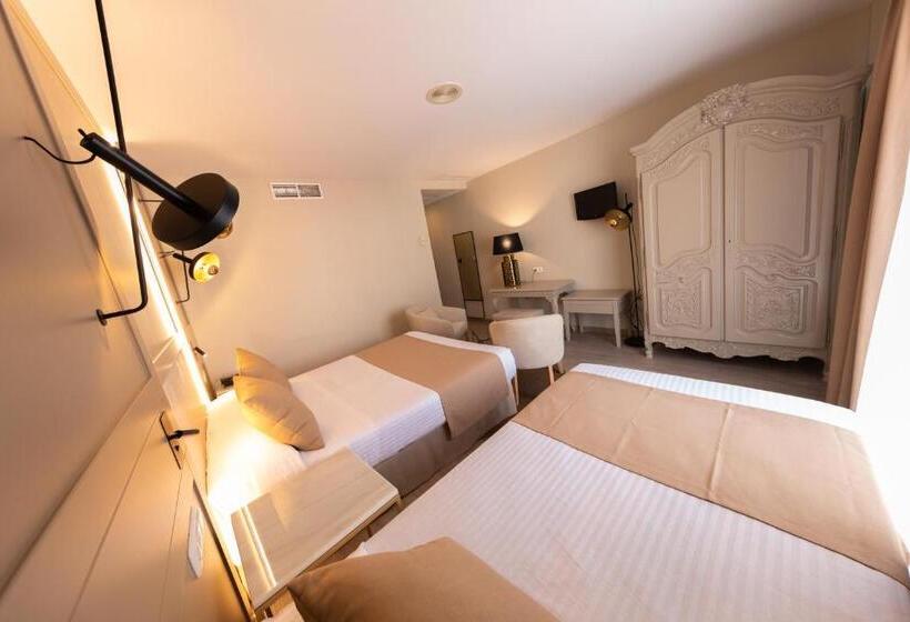 Standard Room, Casablanca