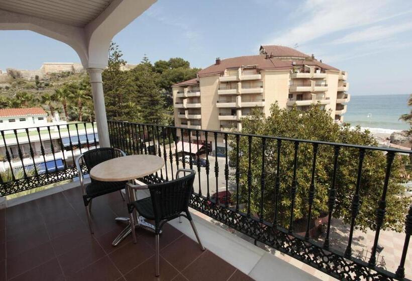 Трехместный Номер Стандарт с Балконом, Casablanca