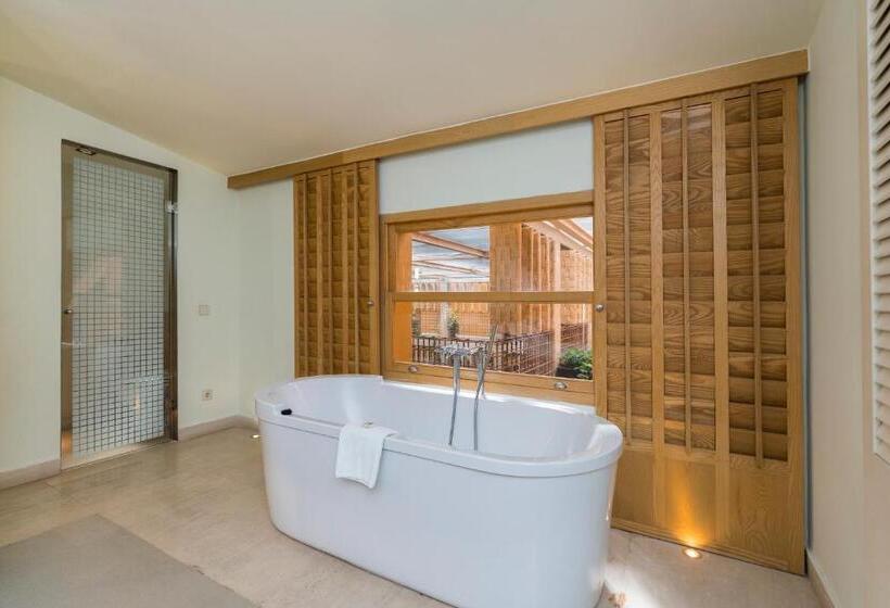 سوییت جونیور, Mim Sotogrande