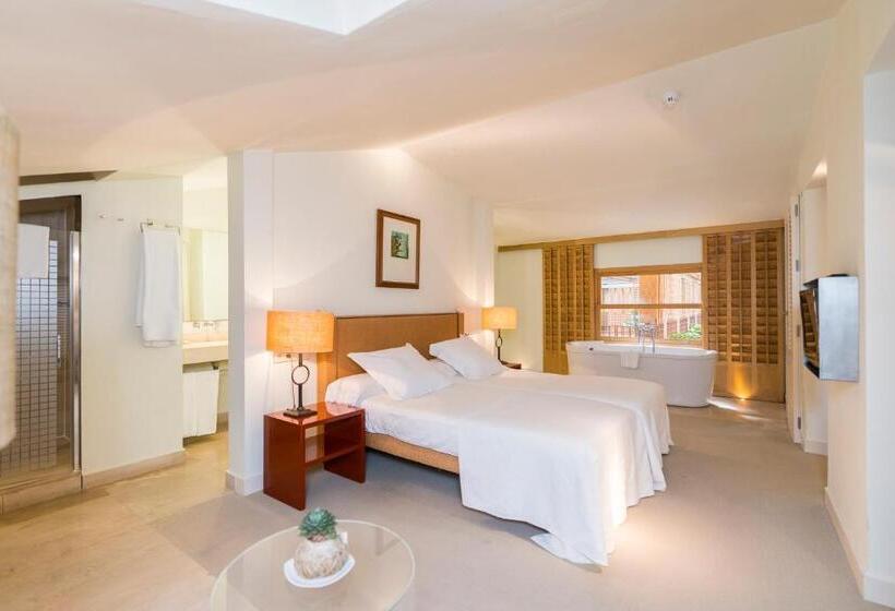 سوییت جونیور, Mim Sotogrande