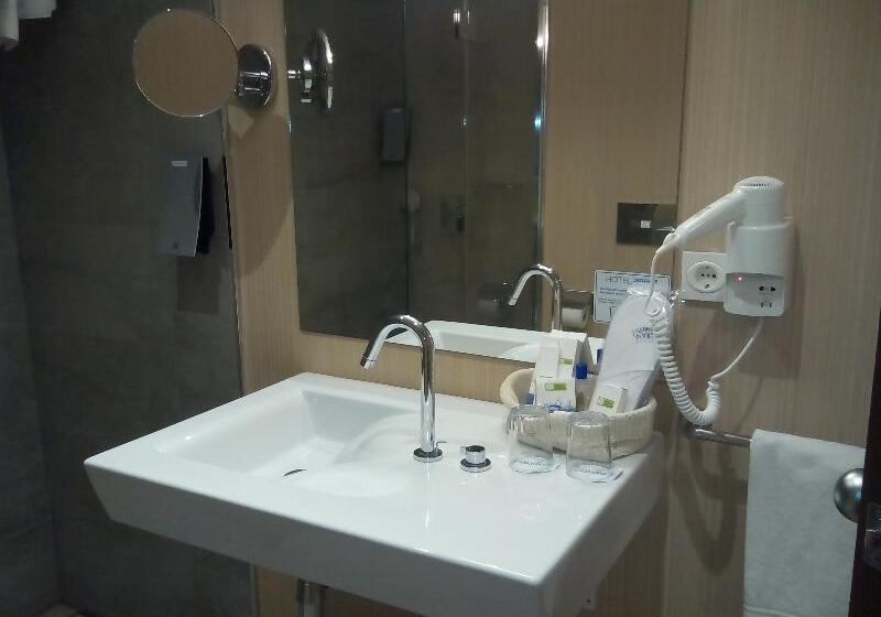 اتاق استاندارد سه نفره, Comfort Dauro 2
