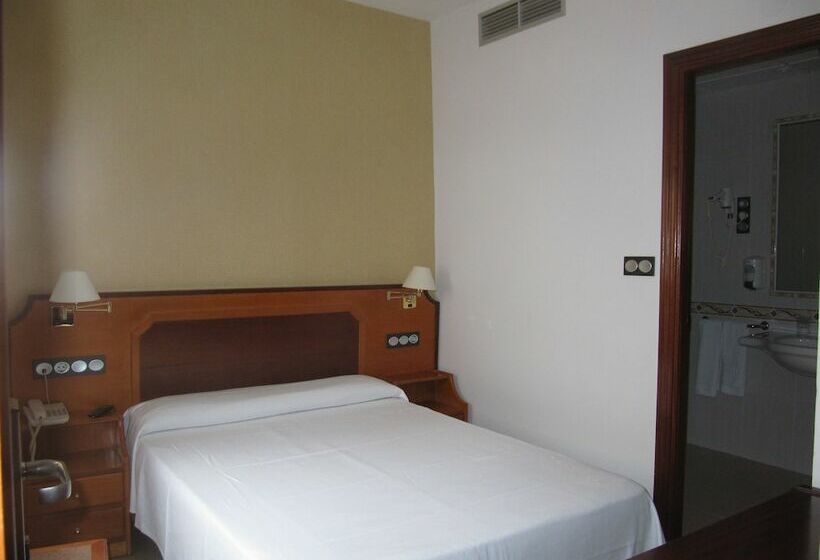 Standard Single Room, Don Juan