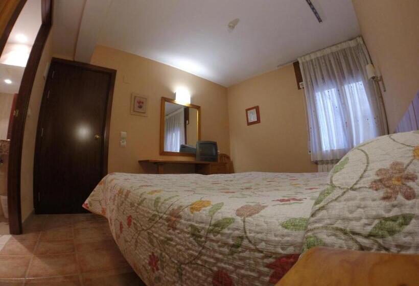 Chambre Standard Individuelle, El Pilar