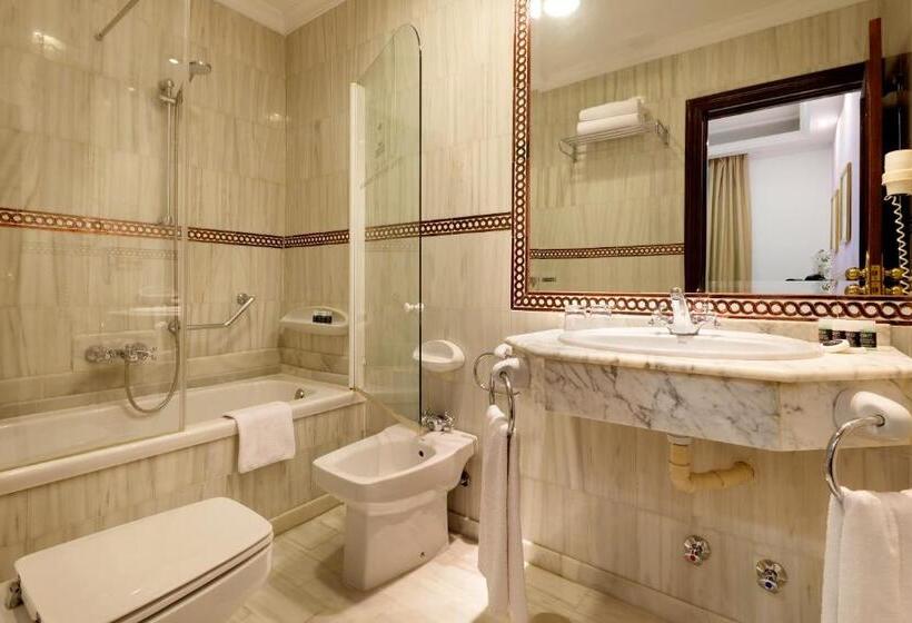 اتاق استاندارد یک نفره, Exe Triunfo Granada