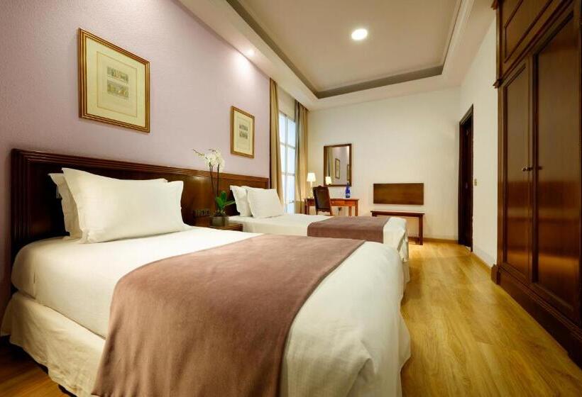 اتاق استاندارد, Exe Triunfo Granada