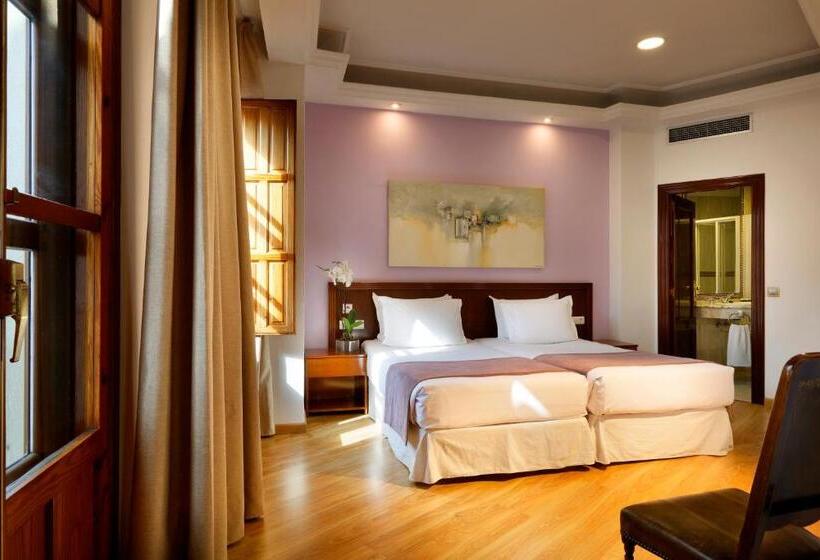 اتاق استاندارد, Exe Triunfo Granada