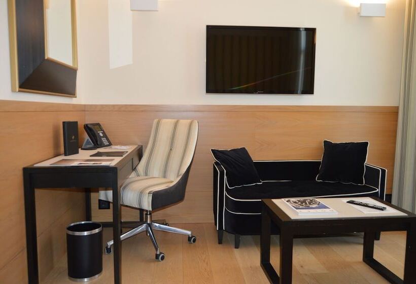 اتاق خانوادگی, Gran Hotel Sardinero