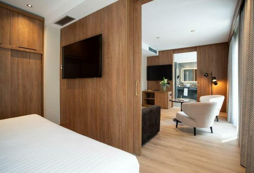 Junior Suite, Granada Center