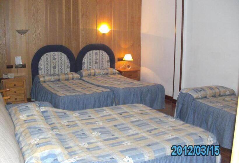 Standard Triple Room, La Duquesa