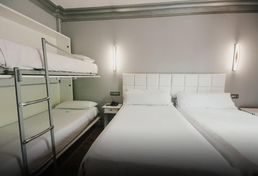 اتاق خانوادگی, Los Angeles Hotel & Spa
