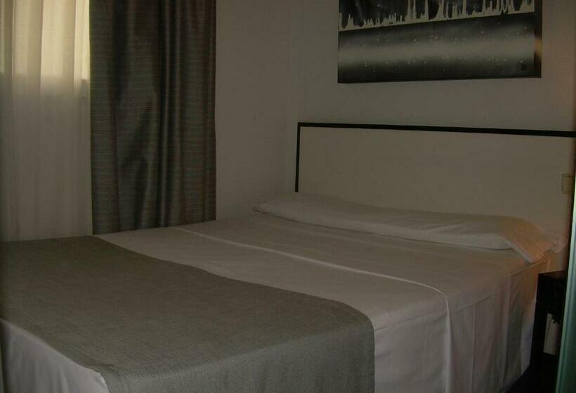 Chambre Standard Individuelle, Macia Plaza