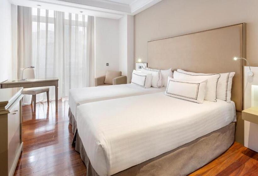 Quarto standard, Melia Maria Pita