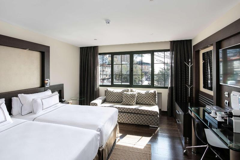 Standard Connecting Room, Melia Sol Y Nieve