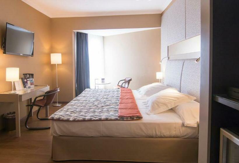 חדר סטנדרט נוף להרים, Mercure Monte Igueldo