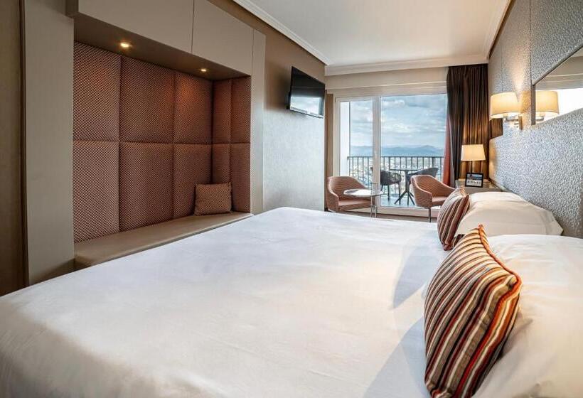 חדר סטנדרט נוף לים עם מרפסת, Mercure Monte Igueldo