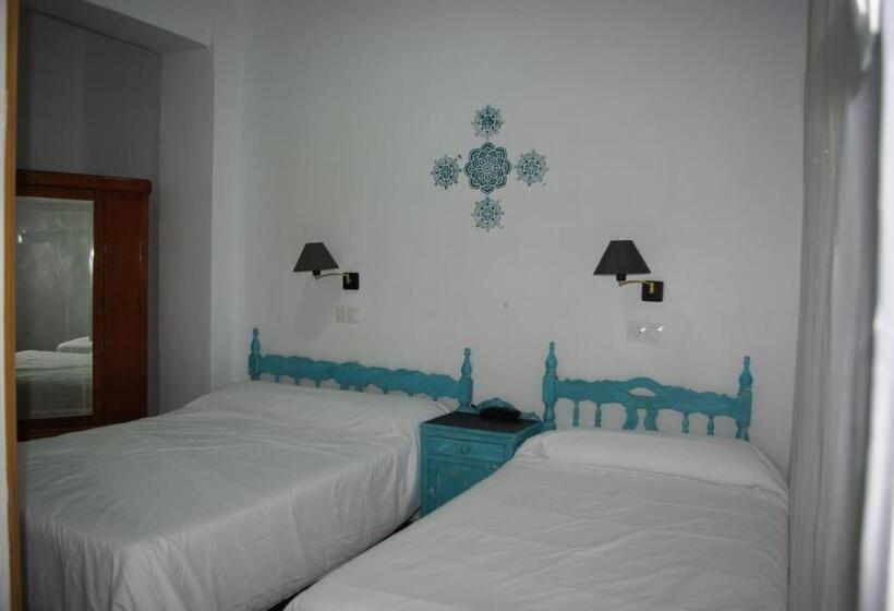 اتاق استاندارد سه نفره, Lanjaron